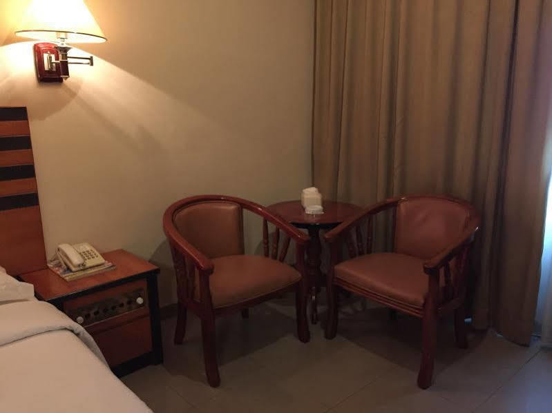 Utama Hotel Batam Luaran gambar