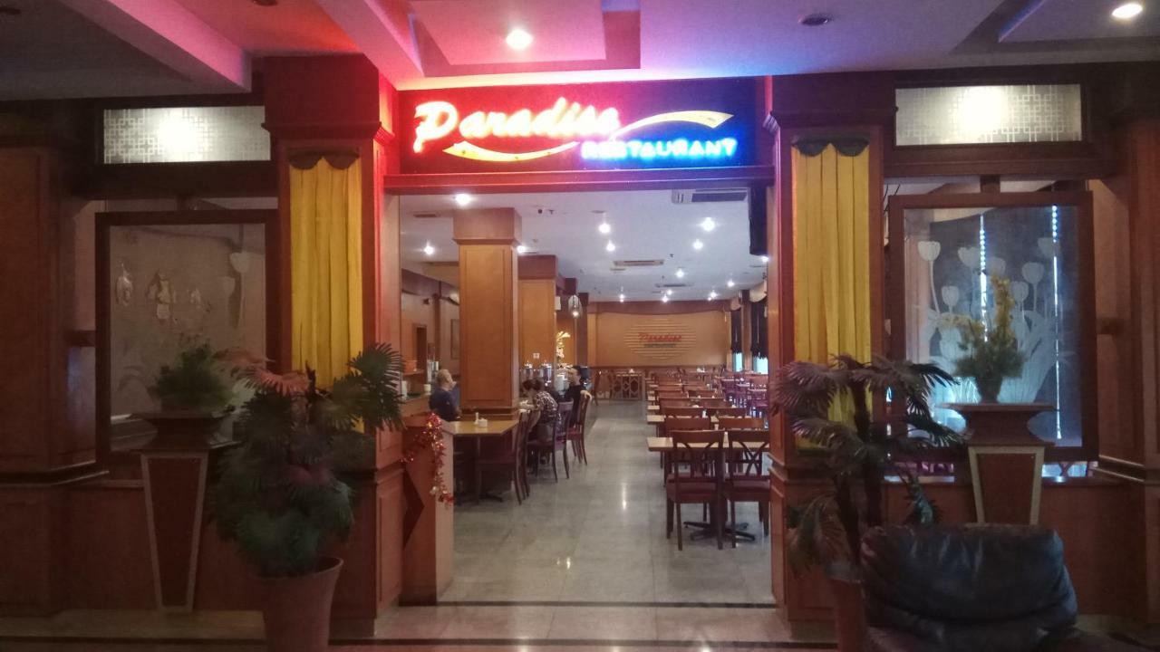 Utama Hotel Batam Luaran gambar