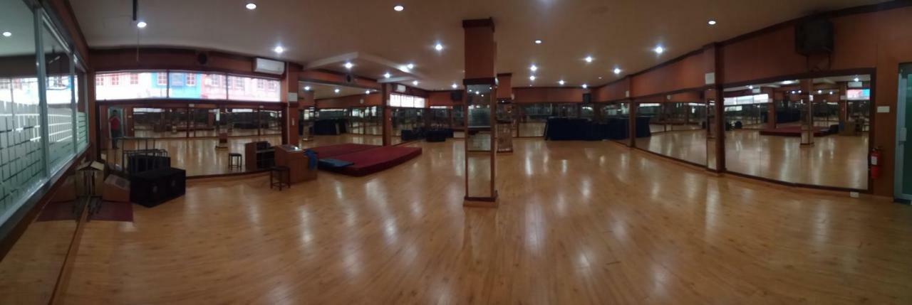 Utama Hotel Batam Luaran gambar