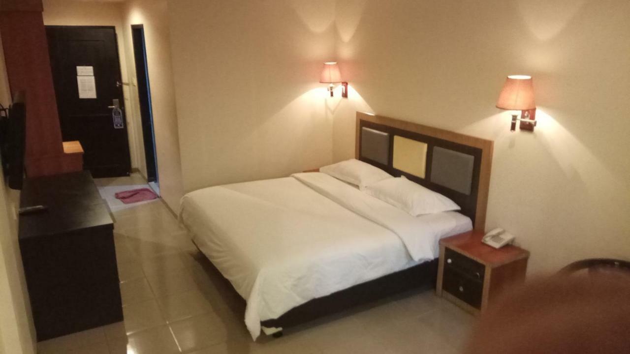 Utama Hotel Batam Bilik gambar